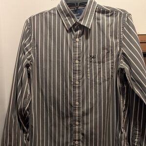 American Eagle Outfitters Men's Green Stripes Long Sleeve Vintage Fit Shirt